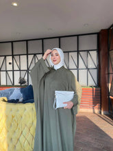 Load image into Gallery viewer, Ladan Jalabiya - Linen
