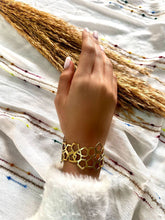 Load image into Gallery viewer, Alia Bangle - Pure Copper
