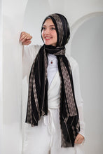 Load image into Gallery viewer, Gana Scarf - Iranian linen
