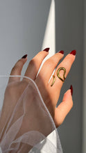Load image into Gallery viewer, Vela Arch Ring - Stainless Steel
