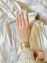 Load image into Gallery viewer, Celine Bangle - Pure Copper
