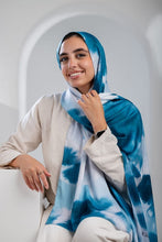 Load image into Gallery viewer, Asya Scarf - Satin Digital
