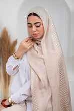 Load image into Gallery viewer, Raneen Scarf - linen Iranian

