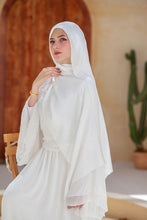 Load image into Gallery viewer, Basant Scarf - Iranian Indian Laser
