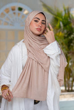 Load image into Gallery viewer, Eman Scarf - Pure Kuwaiti
