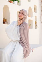 Load image into Gallery viewer, Nahla Scarf - Pure Kuwaiti
