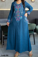 Load image into Gallery viewer, Zainab Jalabiya - Linen
