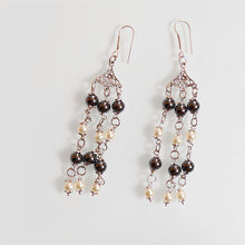 Load image into Gallery viewer, The royal Elegant Set - Pearl with Hematite Stone
