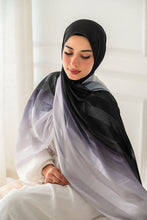 Load image into Gallery viewer, Arwa Scarf - Degrade Dubita * Satin
