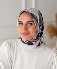 Load image into Gallery viewer, Vedra Scarf - Turkish Satin
