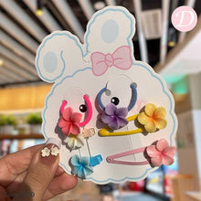 Load image into Gallery viewer, Tota Hair Bows And Clips
