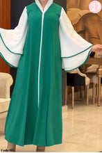Load image into Gallery viewer, Omnia Abaya- Crepe
