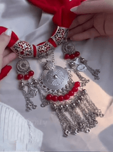 Load image into Gallery viewer, Linda Necklace Scarf - Red
