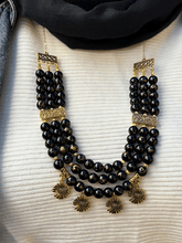Load image into Gallery viewer, Sarah Simple Necklace - Agate Stones
