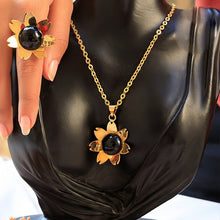 Load image into Gallery viewer, Vintage Flower Set - Gold Plated
