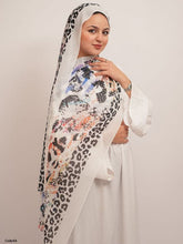 Load image into Gallery viewer, Daniela Scarf - Crepe Digital
