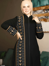 Load image into Gallery viewer, Dara Abaya - Saudi Crepe
