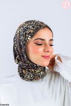 Load image into Gallery viewer, Fatima Bandana - Kuwaiti Digital
