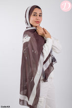 Load image into Gallery viewer, Layan  Scarf - Crepe Digital
