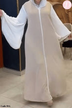 Load image into Gallery viewer, Omnia Abaya- Crepe
