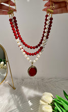 Load image into Gallery viewer, Sara Elegant Set Pearl and Marjan
