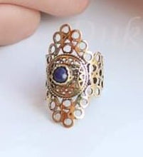 Load image into Gallery viewer, Elizabeth Vintage Ring - Pure Copper
