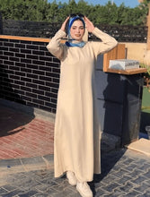 Load image into Gallery viewer, Mawada Basic Dress  - Crepe
