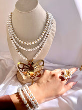 Load image into Gallery viewer, Elara Butterfly Set - Spanish Mallorca pearls Stones
