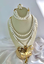 Load image into Gallery viewer, Elara Butterfly Set - Spanish Mallorca pearls Stones
