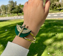 Load image into Gallery viewer, Isis Copper set – Wings of Grace
