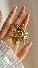 Load image into Gallery viewer, Sun Rays Ring - Stainless Steel
