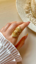Load image into Gallery viewer, Ocean Shell Ring - Stainless Steel
