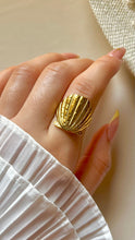 Load image into Gallery viewer, SeaShell Ring - Stainless Steel
