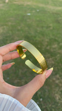 Load image into Gallery viewer, Reem bangle – Timeless Elegance
