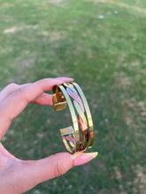 Load image into Gallery viewer, Mira Bangle – Twisted Gold

