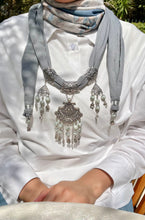 Load image into Gallery viewer, Bedoor Necklace Scarf - Cotton
