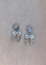 Load image into Gallery viewer, Aylan Earrings
