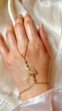 Load image into Gallery viewer, Sila Hand Chain - Stainless Steel
