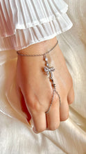 Load image into Gallery viewer, Sila Hand Chain - Stainless Steel
