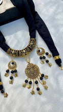 Load image into Gallery viewer, Aseel Necklace Scarf - Cotton

