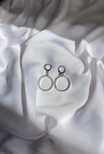 Load image into Gallery viewer, Selena Earrings
