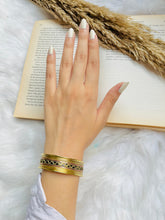 Load image into Gallery viewer, Dania Classy Bangle -  Pure Copper

