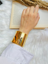 Load image into Gallery viewer, Ishraq Bangle - Pure Copper

