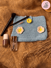 Load image into Gallery viewer, Makeup Bag - Crochet
