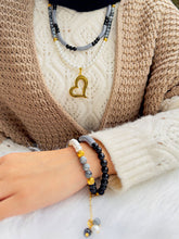 Load image into Gallery viewer, The Heart Pendant Set - Alabaster Stones
