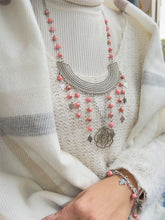 Load image into Gallery viewer, The Delicate Flower Set - Onyx Stones
