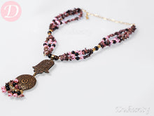 Load image into Gallery viewer, Hamsa Set - Agate With Pearls and Broken Shells

