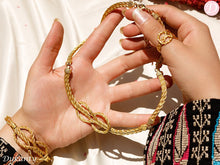 Load image into Gallery viewer, Sara Plexus Set - Gold plated
