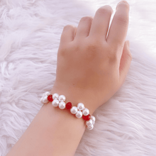 Load image into Gallery viewer, Hassna Unique Bracelet
