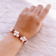 Load image into Gallery viewer, Hassna Unique Bracelet

